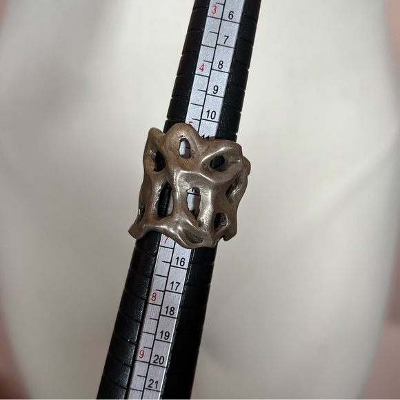 Vintage Heavy sterling silver Brutalist Rustic Goth Mobwife thick Wide Band - Picture 8 of 17